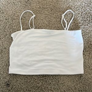 White sleeveless crop top